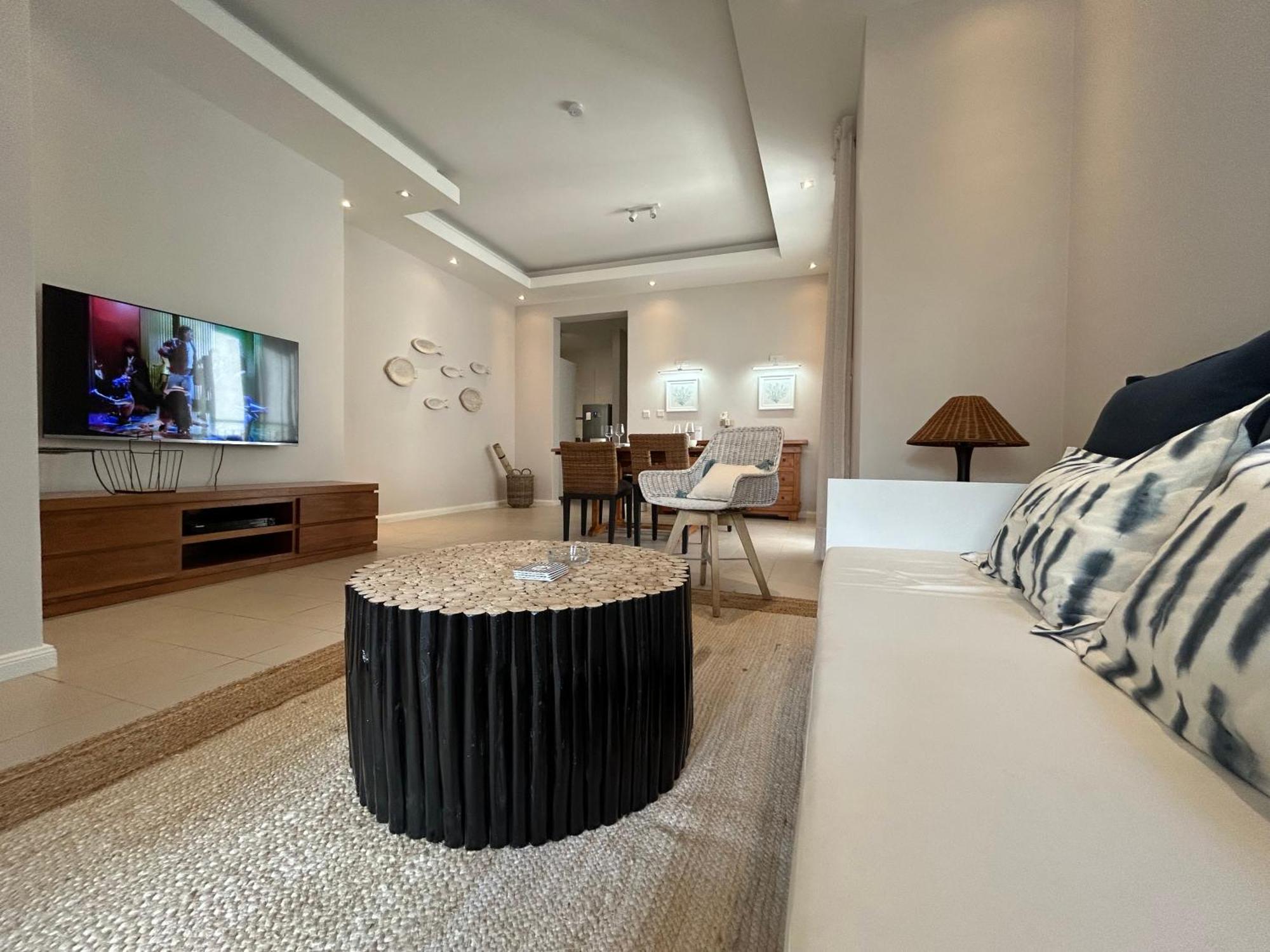Blue Waves Beachfront Penthouse Flic-en-Flacq Exteriör bild